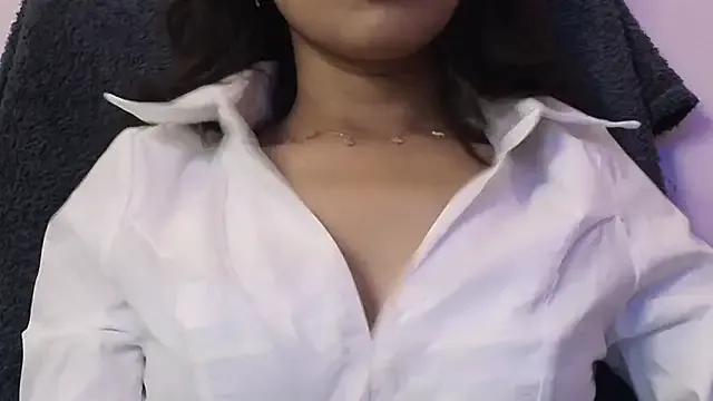 Freechat 2min-MAGGIE on StripChat