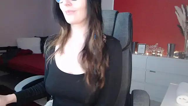 Freechat Alina_Lamour on StripChat