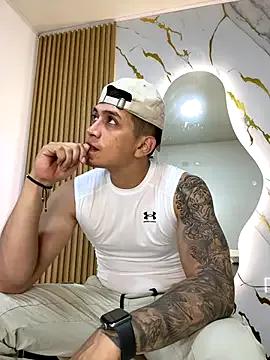 Freechat blackbullger_ on StripChat