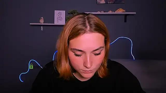 Freechat casey_meow_ on StripChat