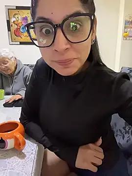 Group charlotte_stevenss_ on StripChat
