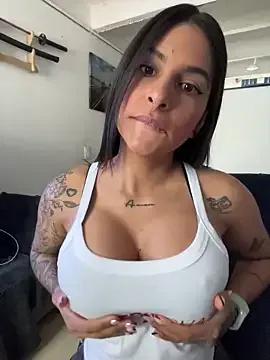 Group charlotte_stevenss_ on StripChat