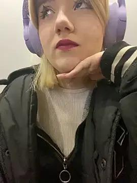 Freechat Cherry___Blossom on StripChat