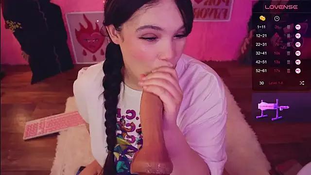 Freechat Chery_Lady22 on StripChat