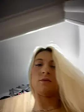 Freechat Ella_Charm on StripChat