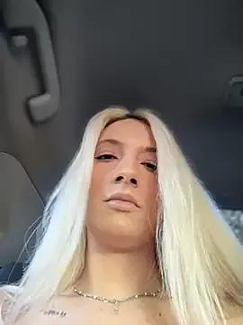Freechat Ella_Charm on StripChat
