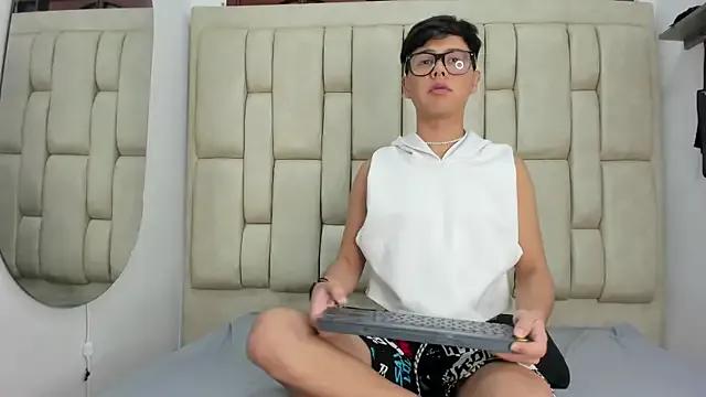 Freechat Felipe_Cold on StripChat