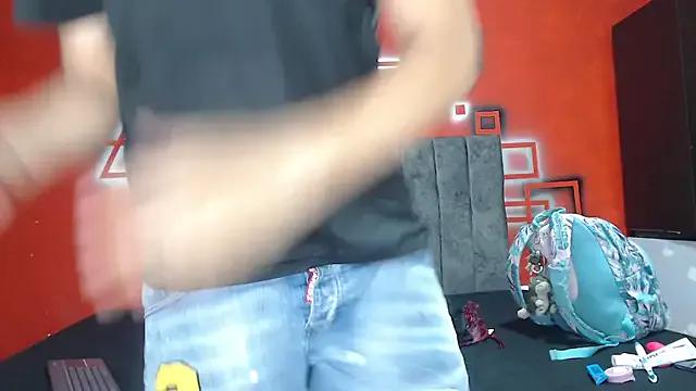 StripChat FerneyManti is Private FerneyManti — double penetration+squirts+cum face