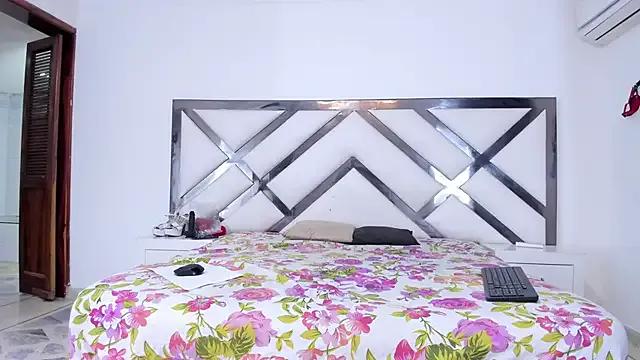Freechat fire_lovex on StripChat
