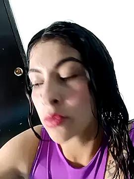 Group Fox_Roxxan on StripChat