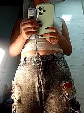 Group Fox_Roxxan on StripChat