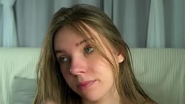 StripChat KarriBrownd is Freechat KarriBrownd — suck my fingers