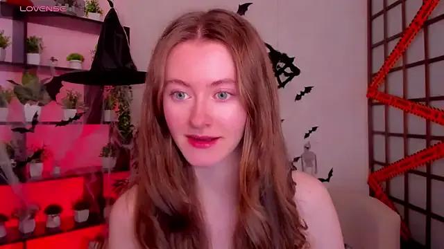 StripChat KateCuddle is Freechat KateCuddle — new lingerie