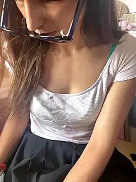 Freechat LaPetitechienne1 on StripChat
