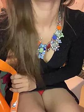 Freechat LaPetitechienne1 on StripChat