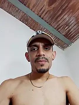 Freechat LATINMONSTER26CM on StripChat