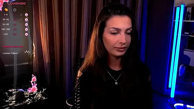 StripChat Laura_Bess is Freechat Laura_Bess — Goal: Naked