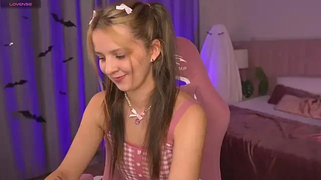 Freechat LilLisa on StripChat