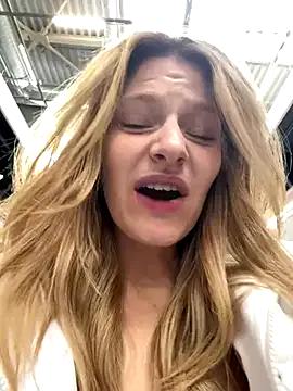 Freechat MaryHiggins on StripChat