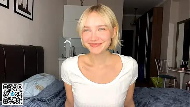 StripChat MelodyImam is Freechat MelodyImam — Nice smile and wink at you
