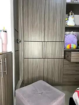 Freechat Mia_sweet80 on StripChat