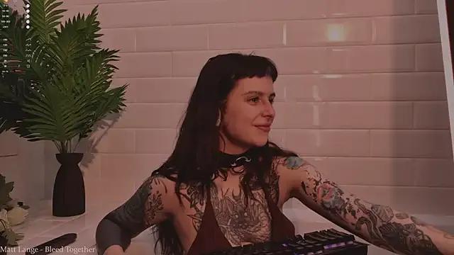 StripChat MichaellaMoon is Freechat MichaellaMoon — cream for legs