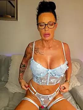 StripChat Misses-Cougar is Freechat Misses-Cougar — TITS OUT...OIL THEM