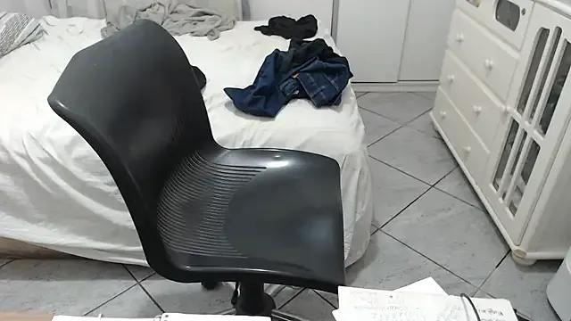 Freechat MysterBearMG on StripChat