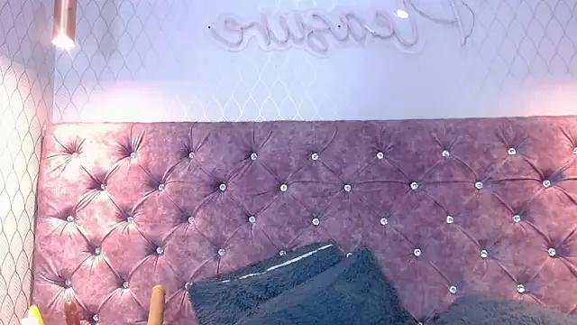 Freechat NahomiFireSex on StripChat