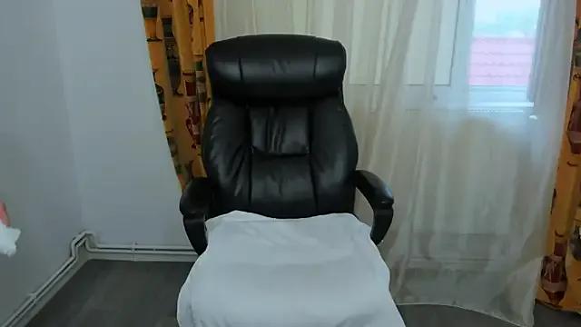 Private NaughtyWifey1 on StripChat