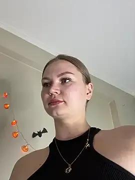 StripChat NickiLike is Freechat NickiLike — Dildo in pussy