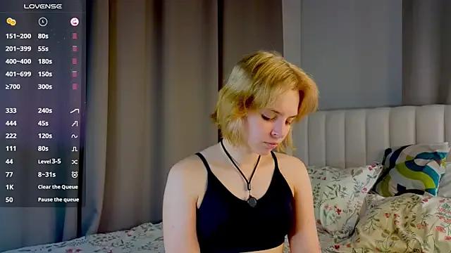 StripChat PolIyBowman is Freechat PolIyBowman — Flash tits