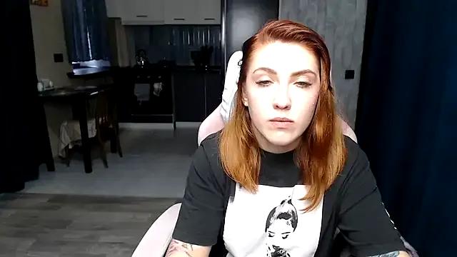 Freechat Reginasmilee on StripChat