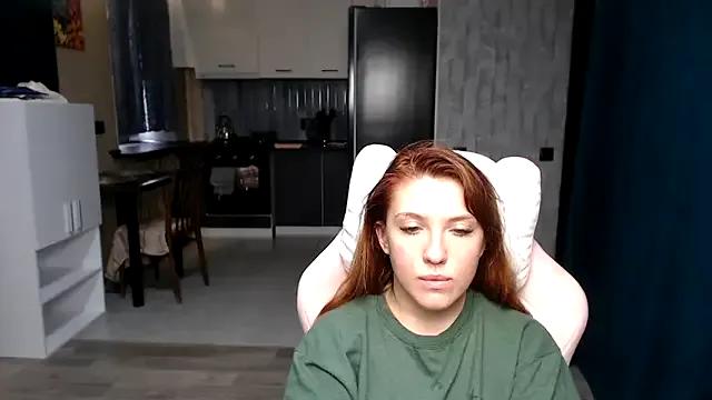 Freechat Reginasmilee on StripChat