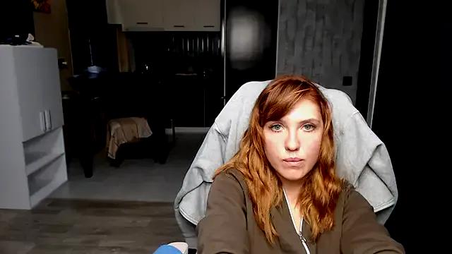 Freechat Reginasmilee on StripChat