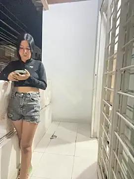 Freechat royalgirls_x on StripChat