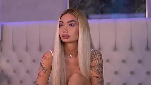 Freechat SashaFerrera on StripChat
