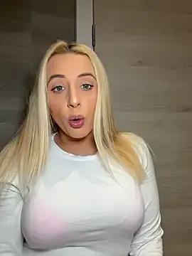 StripChat Strongqueen is Group Strongqueen — Flash boobs in public pub toilet