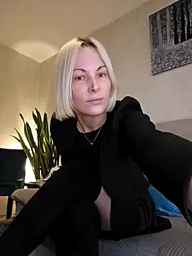 StripChat Sunny-Sin is Freechat Sunny-Sin — Bh ausziehen
