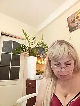 Freechat SusieNoreen on StripChat