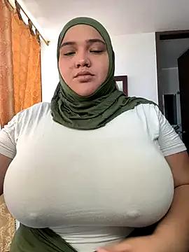 Freechat sweetmuslim01 on StripChat