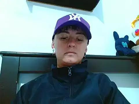 Freechat tomboyblue on StripChat
