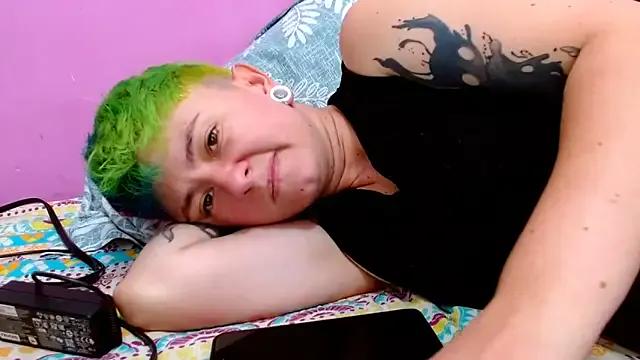 Freechat tomboyblue on StripChat