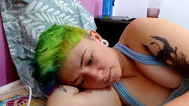 Freechat tomboyblue on StripChat