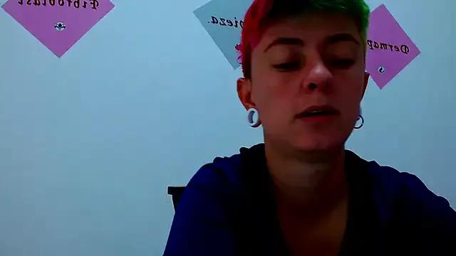 Freechat tomboyblue on StripChat