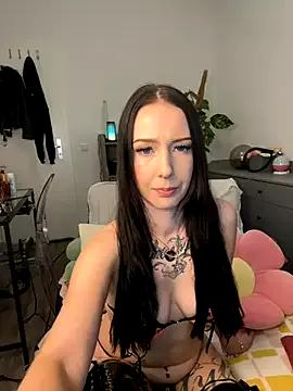 Freechat Trixie-Tainted on StripChat