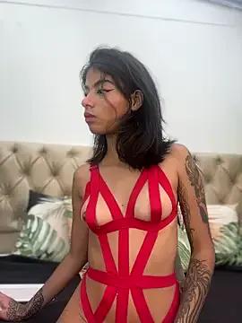 Freechat TweetiePieXXX on StripChat