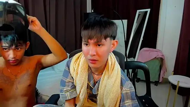 Freechat XloverXsiantwink on StripChat