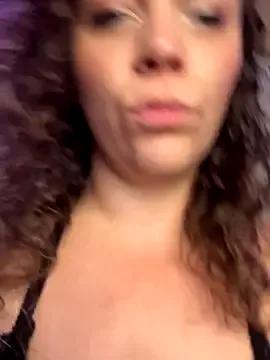 StripChat XoMisty is Freechat XoMisty — Bend over:MrJ Fingers my booty