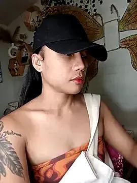 Freechat YourNikkieXxx on StripChat